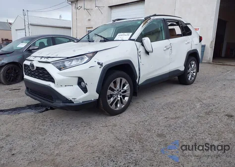 2021 Toyota Rav4 Xle Premium z USA, uszkodzony, nr VIN 2T3A1RFV1MW170720